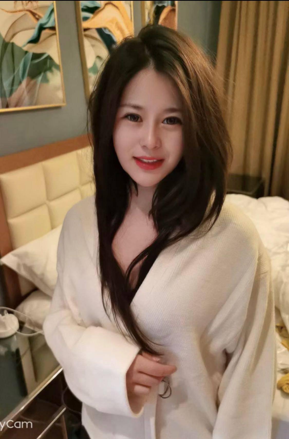 人民北路漂亮大方的忆夏